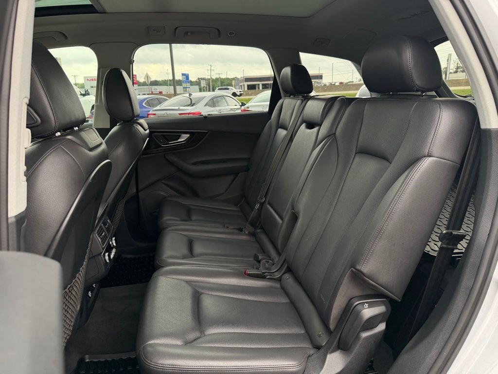 Used 2018 Audi Q7 3.0T Prestige w/ Prestige Package AWD/4WD image 25