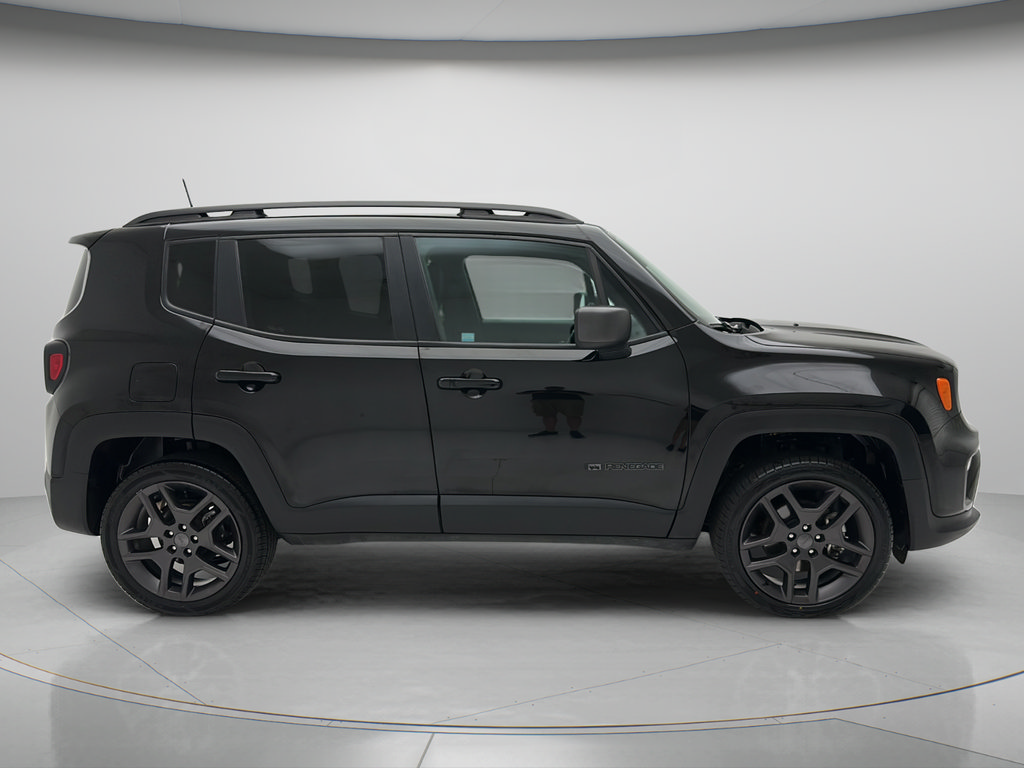 Used 2021 Jeep Renegade Latitude AWD/4WD image 4