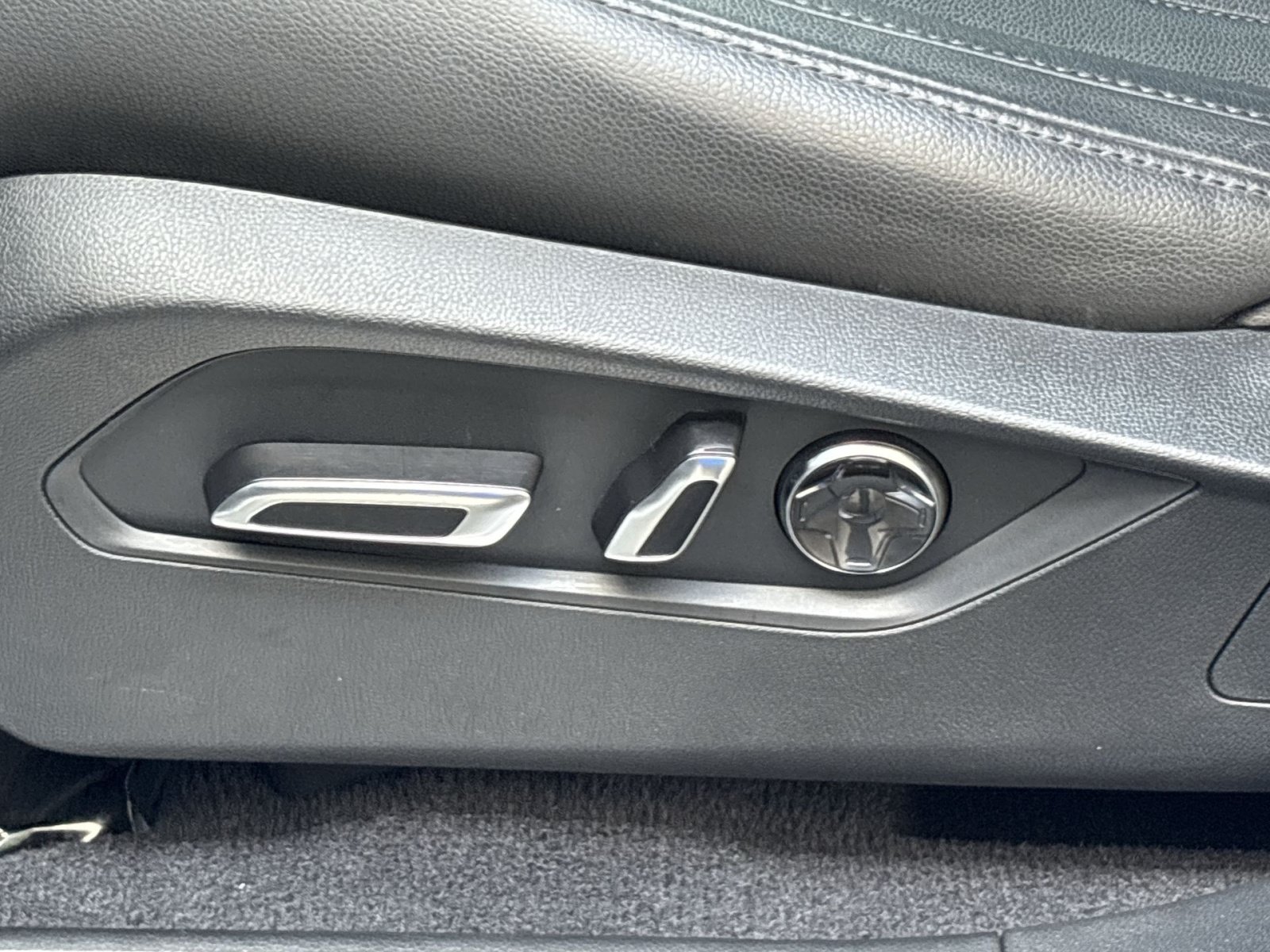 Used 2023 Acura RDX AWD image 14