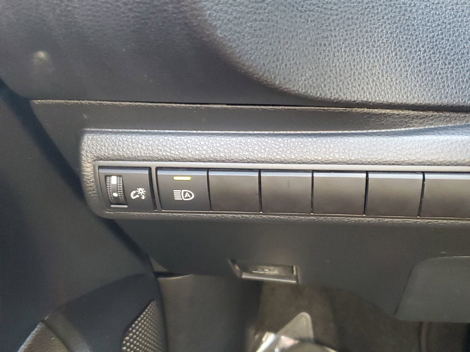 Certified 2021 Toyota Corolla LE w/ Carpet Mat Package (TMS) image 21