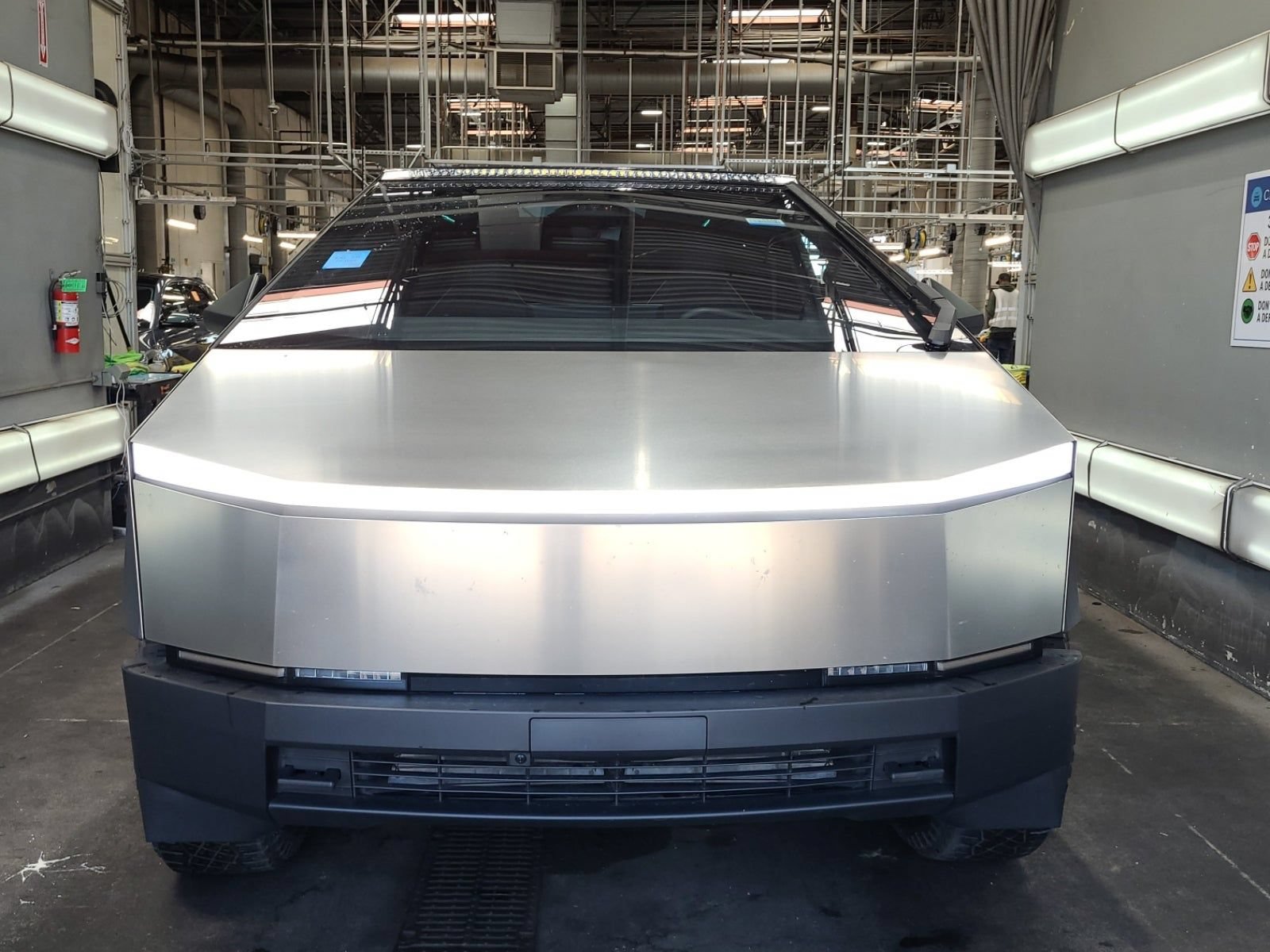 Used 2024 Tesla Cybertruck Cyberbeast AWD/4WD image 6