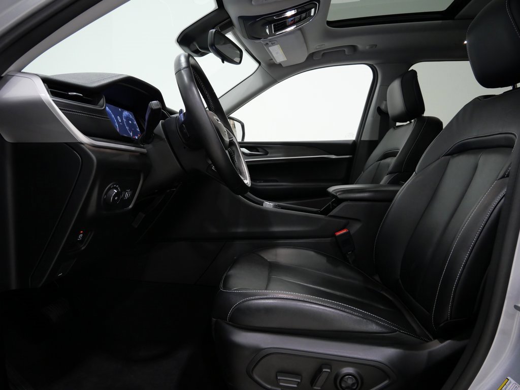 Used 2022 Jeep Grand Cherokee L Limited image 13