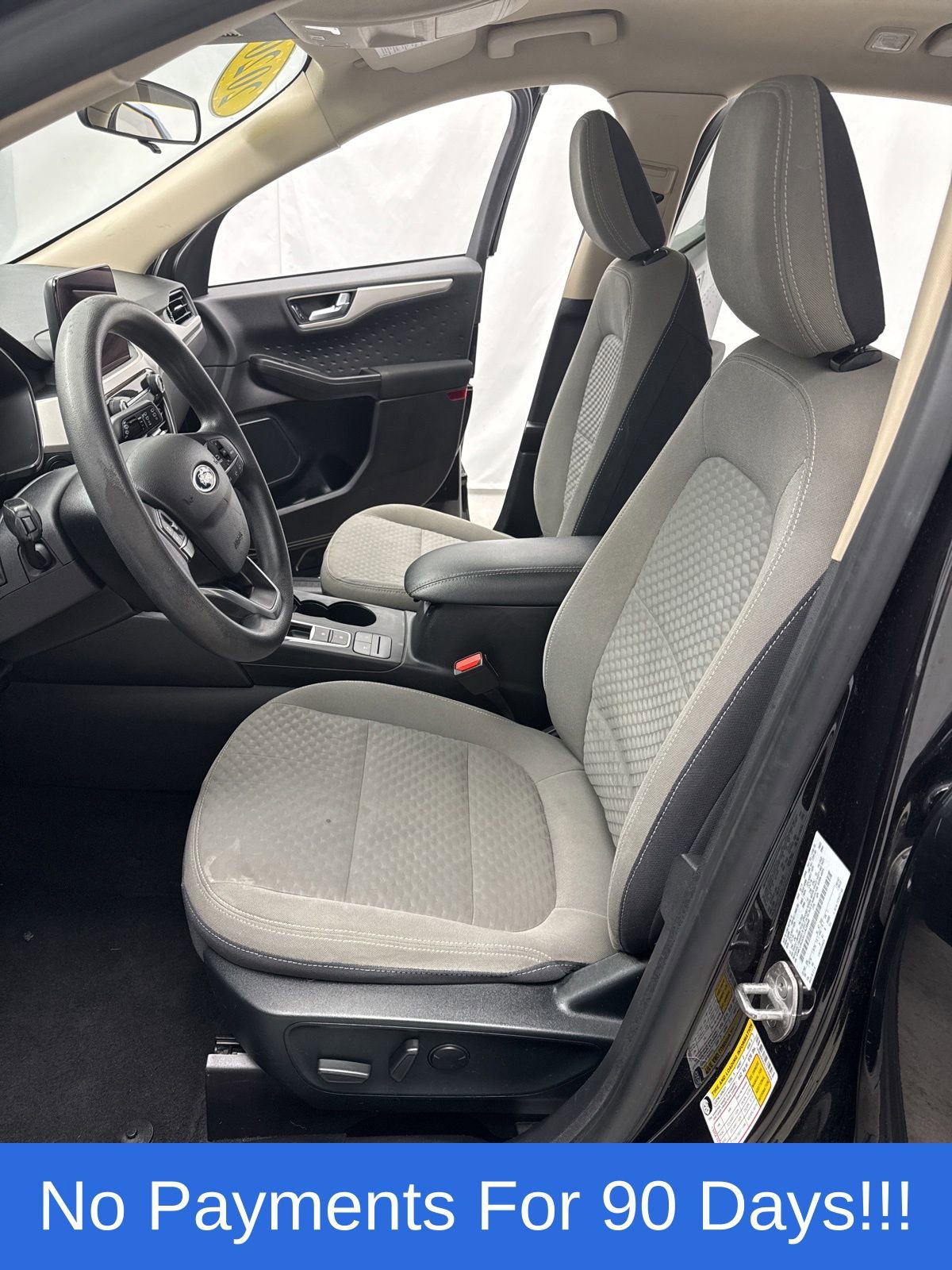 Used 2020 Ford Escape SE image 9