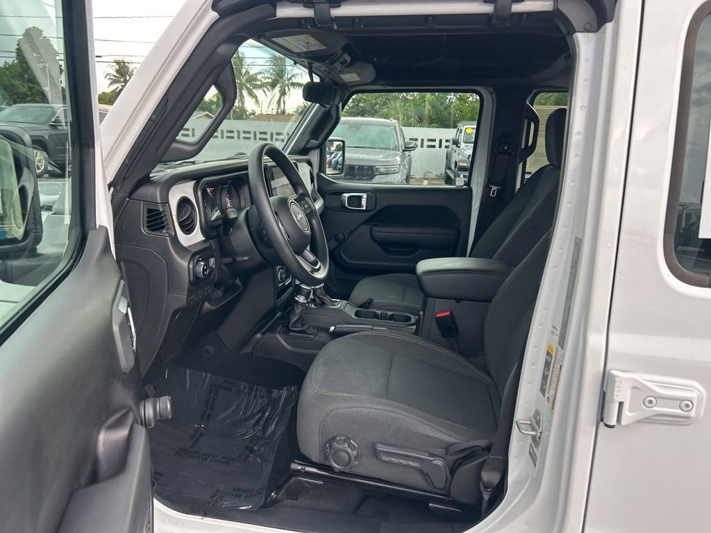 Certified 2024 Jeep Gladiator Sport image 10