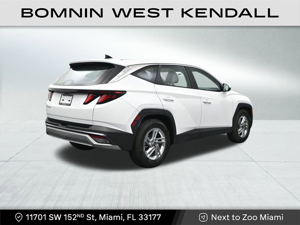 Used 2025 Hyundai Tucson SE image 5