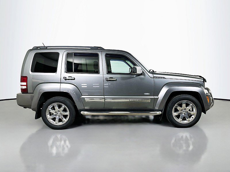 Used 2012 Jeep Liberty Sport image 8