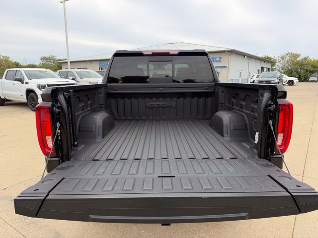 Used 2021 GMC Sierra 1500 AT4 w/ AT4 Preferred Package AWD/4WD image 13