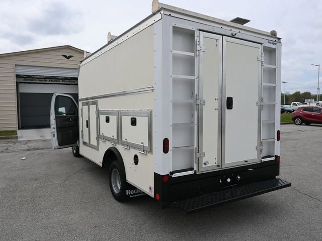 Used 2022 Chevrolet Express 3500 w/ Power Convenience Package image 4