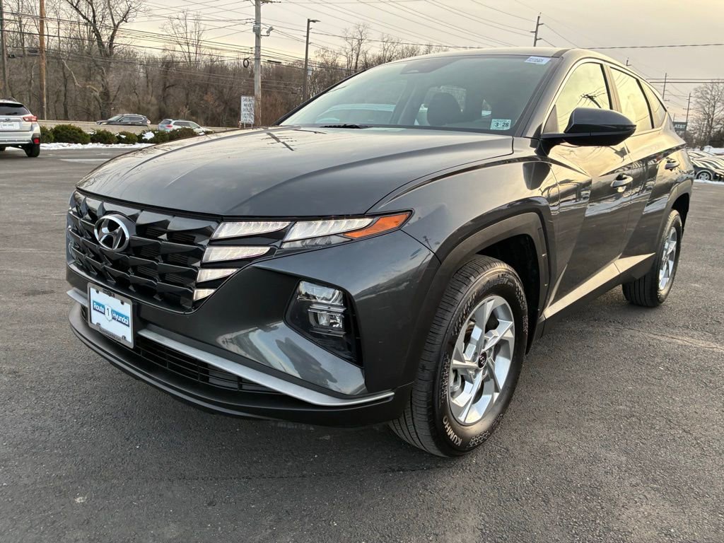 Used 2023 Hyundai Tucson SE image 3