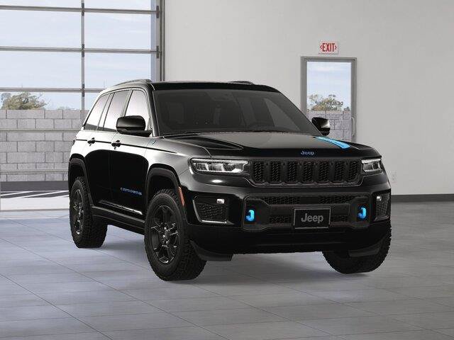 New 2024 Jeep Grand Cherokee Trailhawk w/ Advanced Protech Group II AWD/4WD image 11