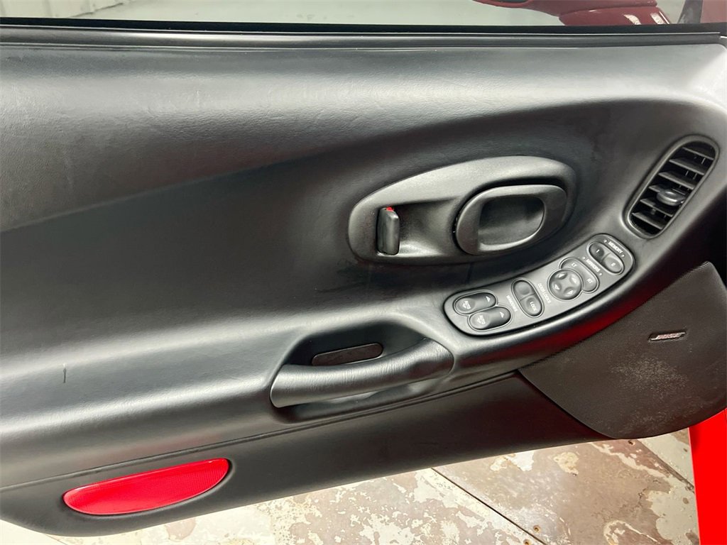 Used 2002 Chevrolet Corvette Z06 w/ Memory Pkg image 19
