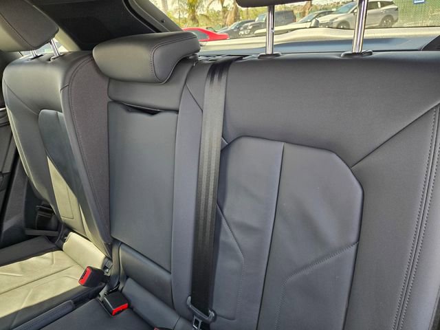 Used 2021 Audi Q3 2.0T Premium w/ Convenience Package AWD/4WD image 12