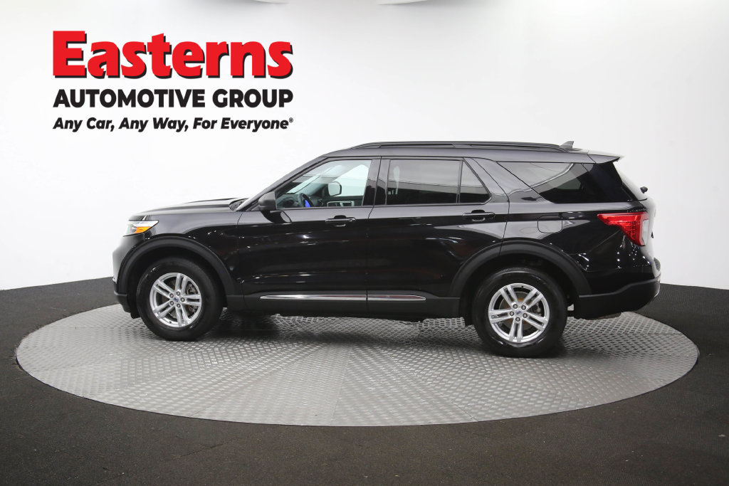 Used 2023 Ford Explorer XLT w/ Equipment Group 202A AWD/4WD image 63