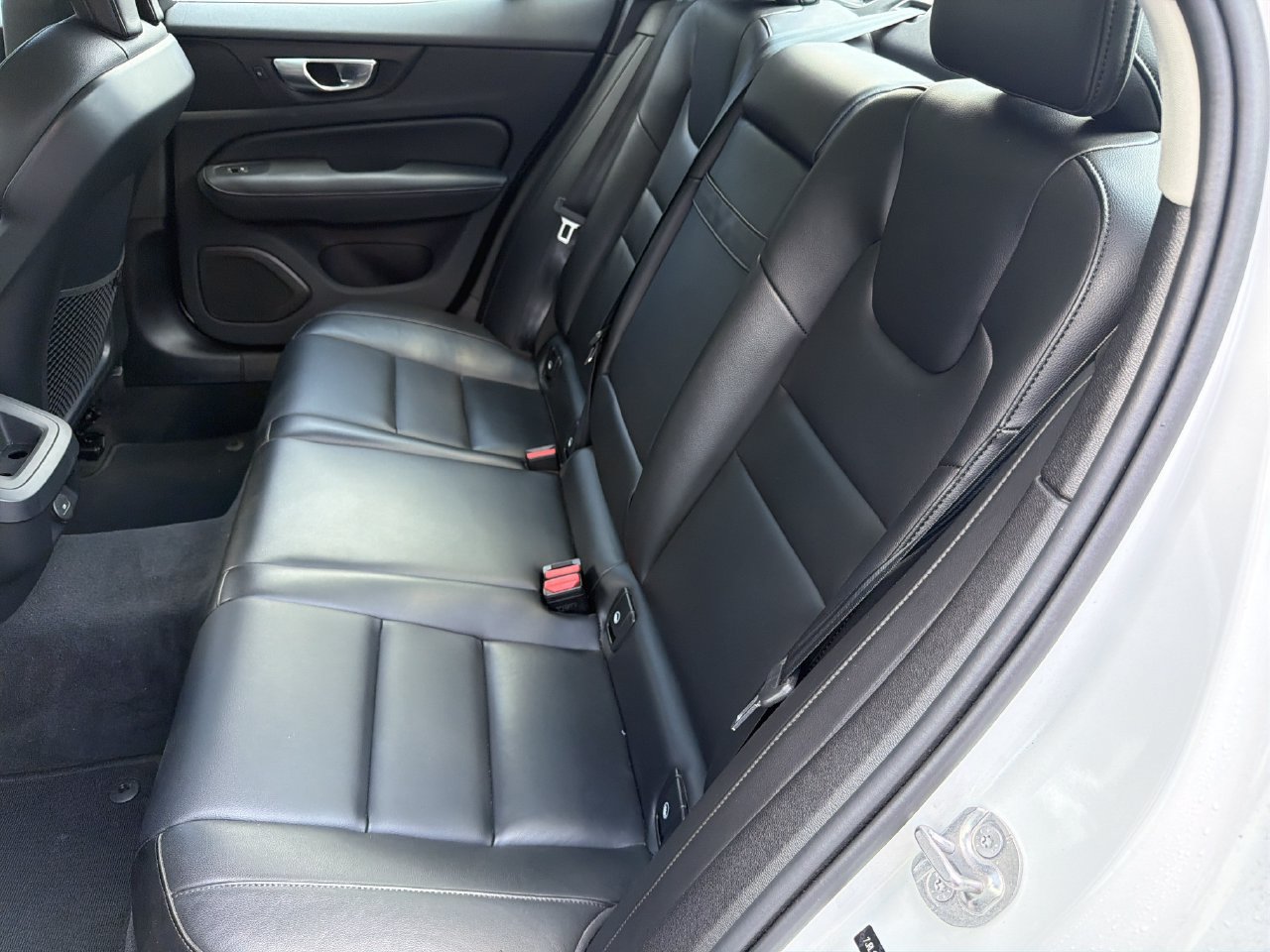 Used 2024 Volvo S60 B5 Core FWD image 18