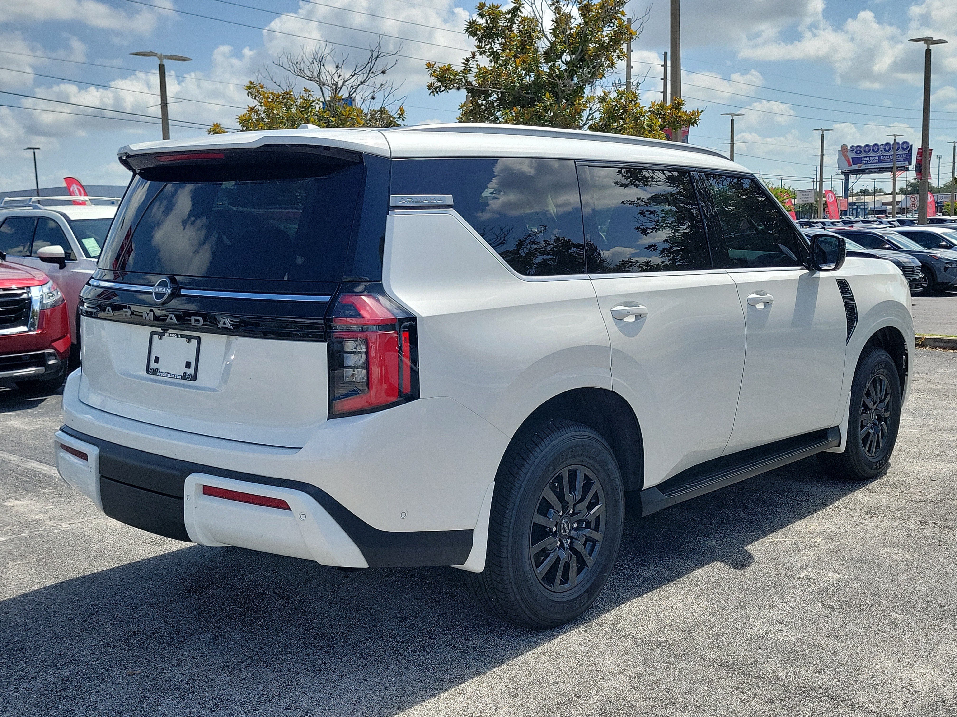 Certified 2025 Nissan Armada SV AWD/4WD image 4