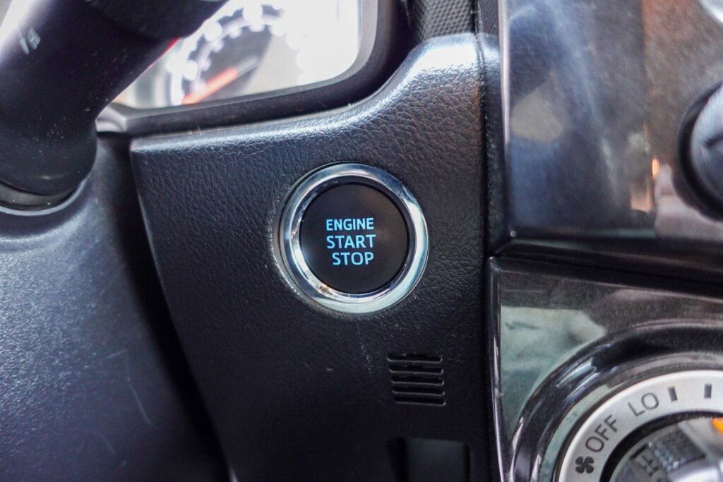 Certified 2022 Toyota 4Runner TRD Off-Road image 19