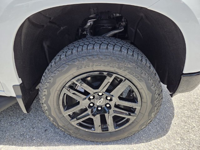 Used 2026 Chevrolet Silverado 1500 LT Trail Boss w/ Convenience Package II AWD/4WD image 9