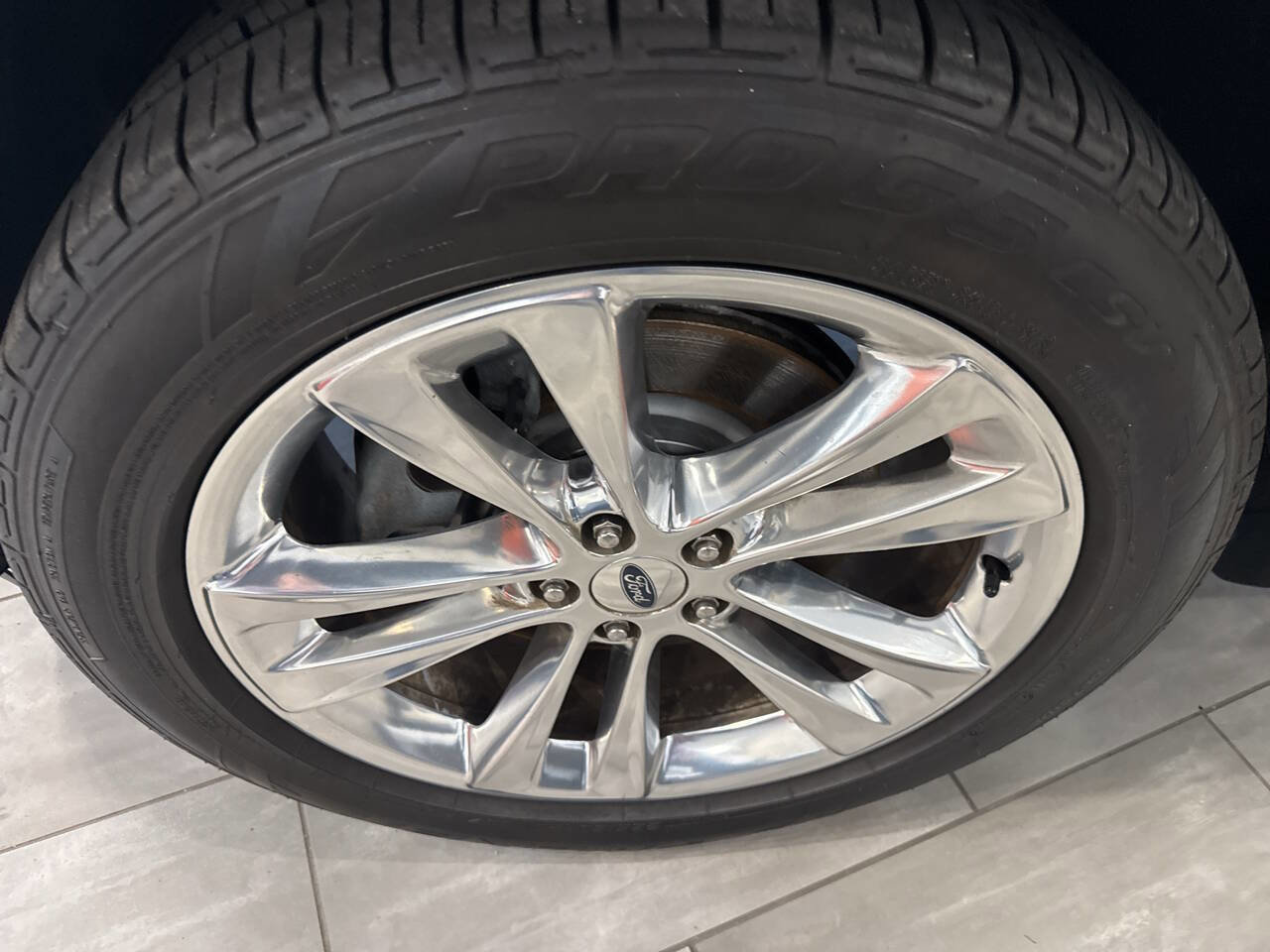 Used 2018 Ford Explorer Limited image 9