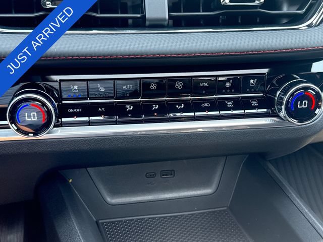 New 2026 Chevrolet Equinox RS w/ Convenience Package III FWD image 19