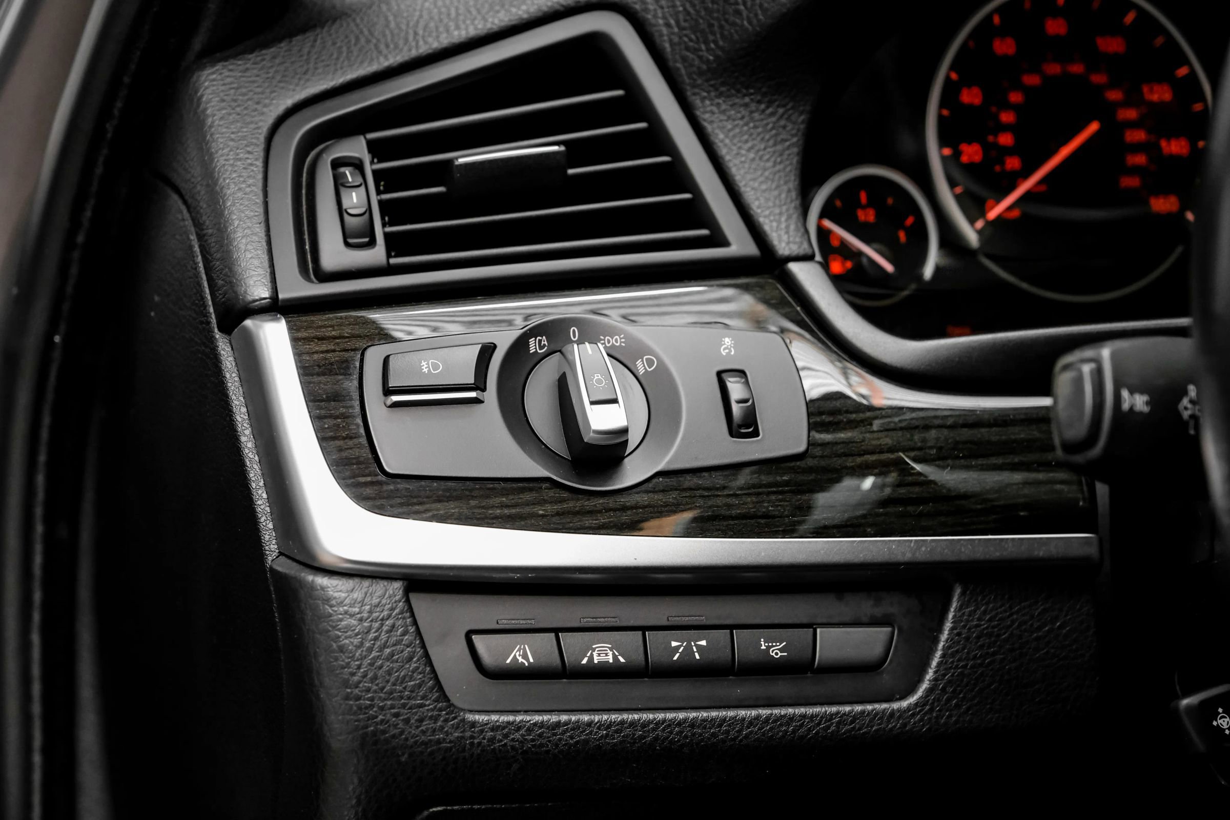 Used 2016 BMW 535i Sedan image 28