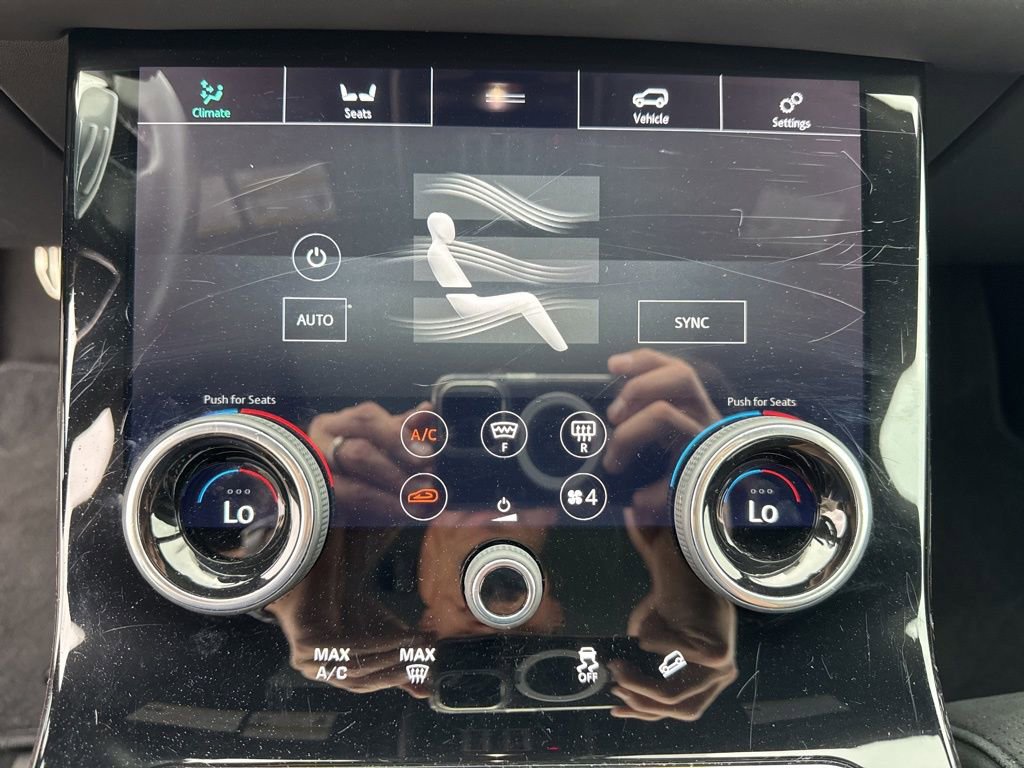 Used 2019 Land Rover Range Rover Velar R-Dynamic HSE image 40