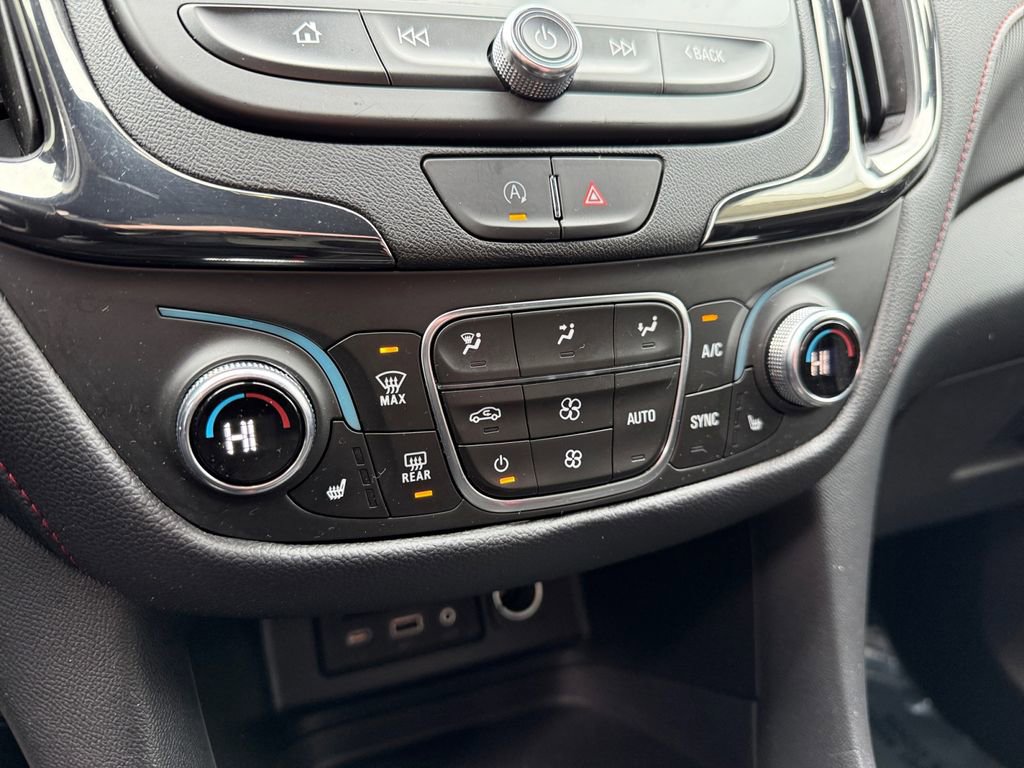 Used 2023 Chevrolet Equinox RS w/ RS Leather Package image 16