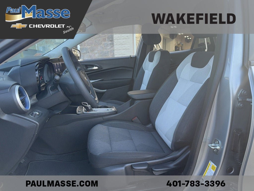 Used 2024 Chevrolet Trax LS w/ LS Convenience Package FWD image 11