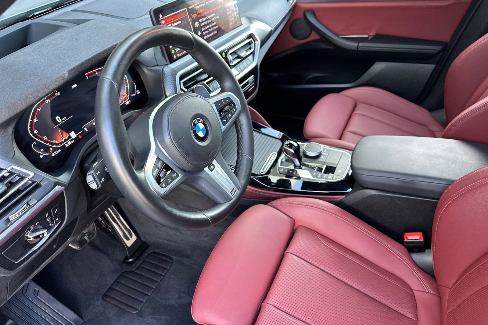 Used 2024 BMW X4 xDrive30i w/ Premium Package AWD/4WD image 9