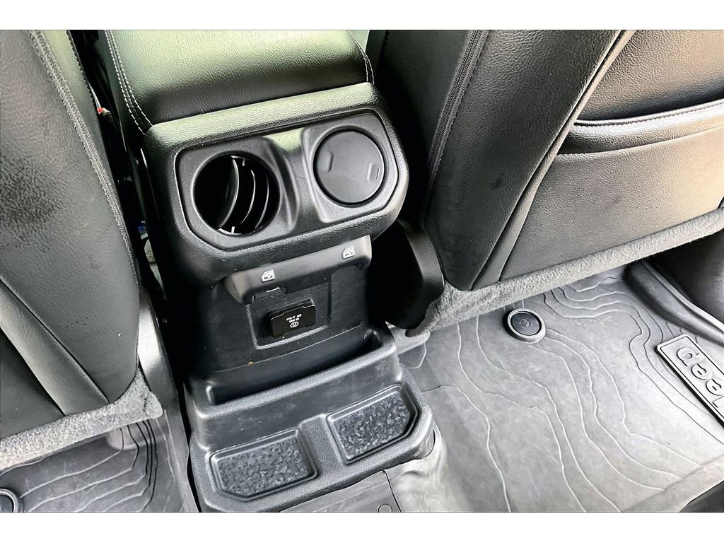 Used 2022 Jeep Wrangler Unlimited Sahara w/ LED Lighting Group image 30
