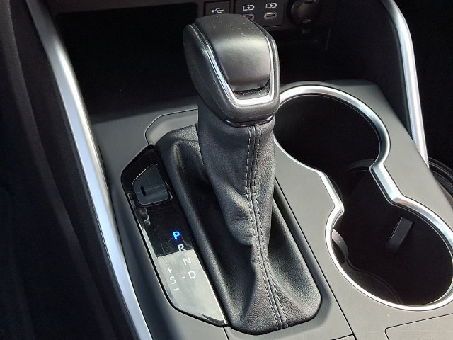 Used 2025 Toyota Highlander XLE AWD/4WD image 11