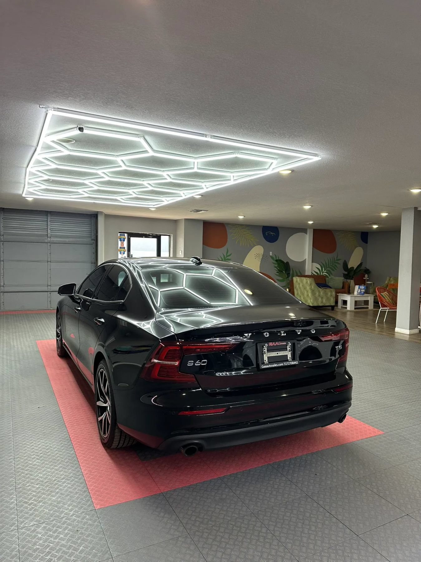 Used 2020 Volvo S60 T5 Momentum w/ Protection Package Premier FWD image 4