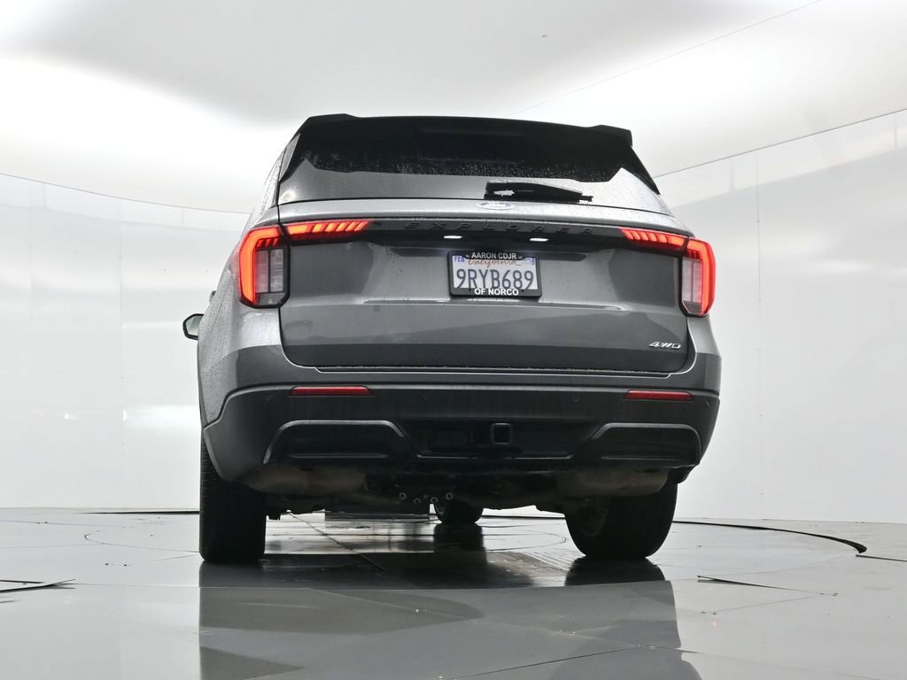 Used 2025 Ford Explorer ST-Line w/ ST-Line Street Pack image 50
