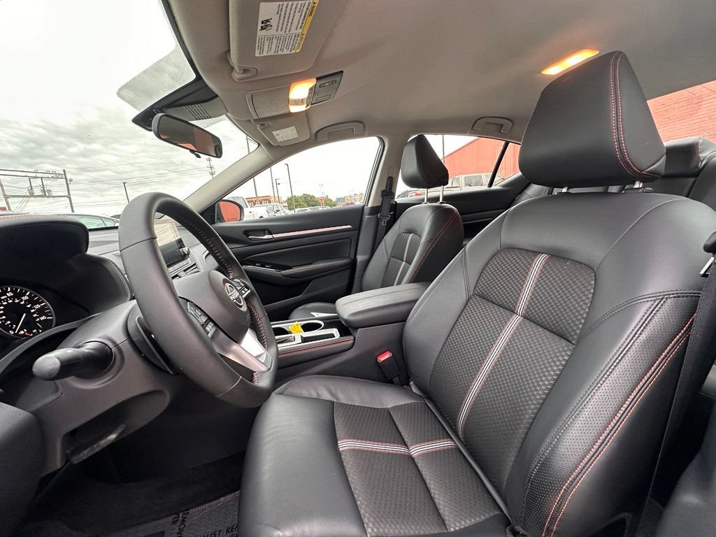 Certified 2025 Nissan Altima 2.5 SR FWD image 13