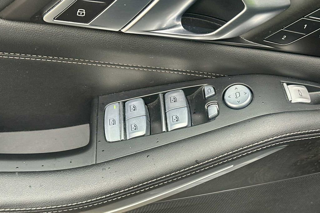 Used 2023 BMW X7 xDrive40i image 12