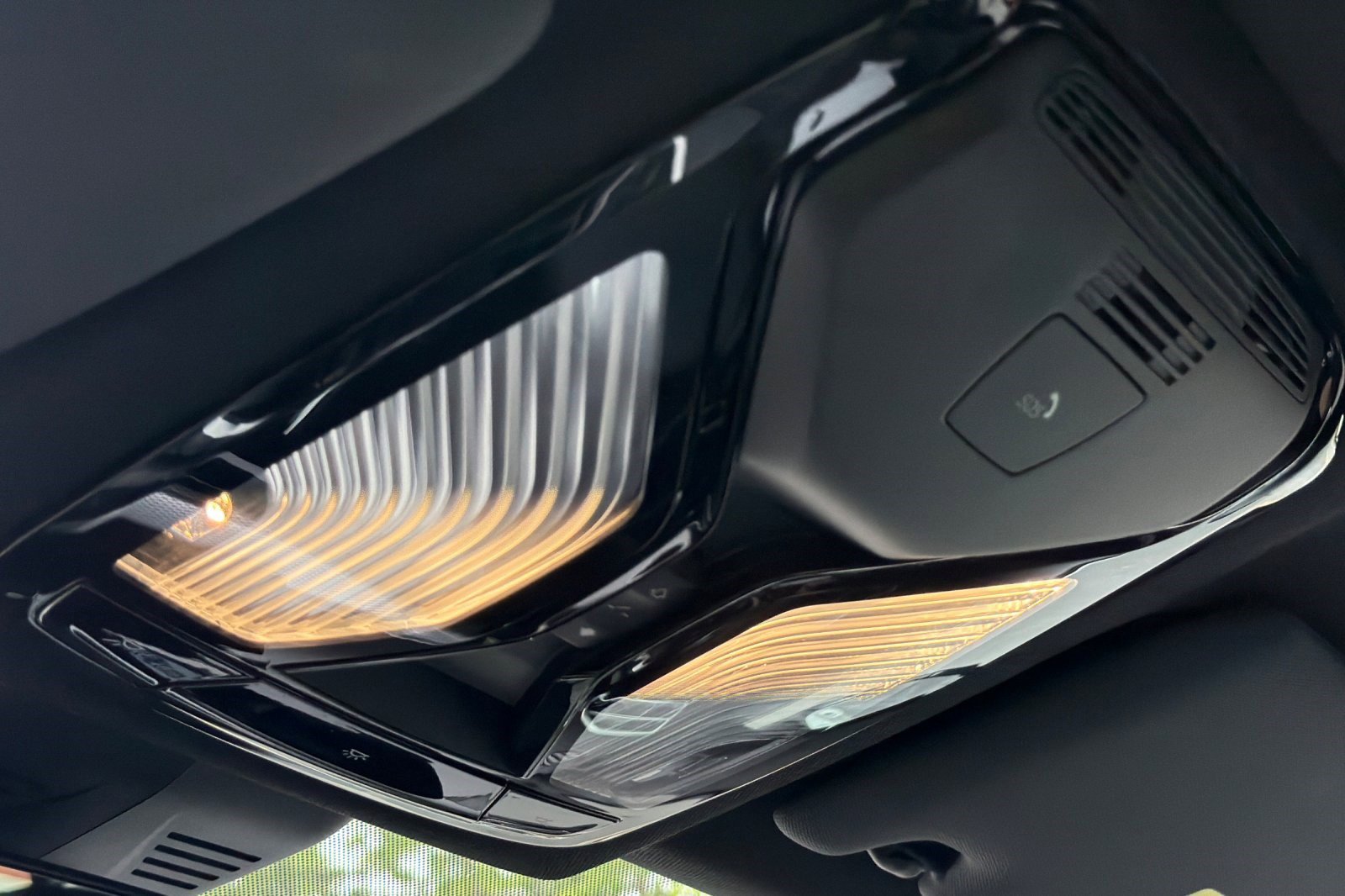 Used 2026 BMW 330i Sedan w/ M Sport Package image 22