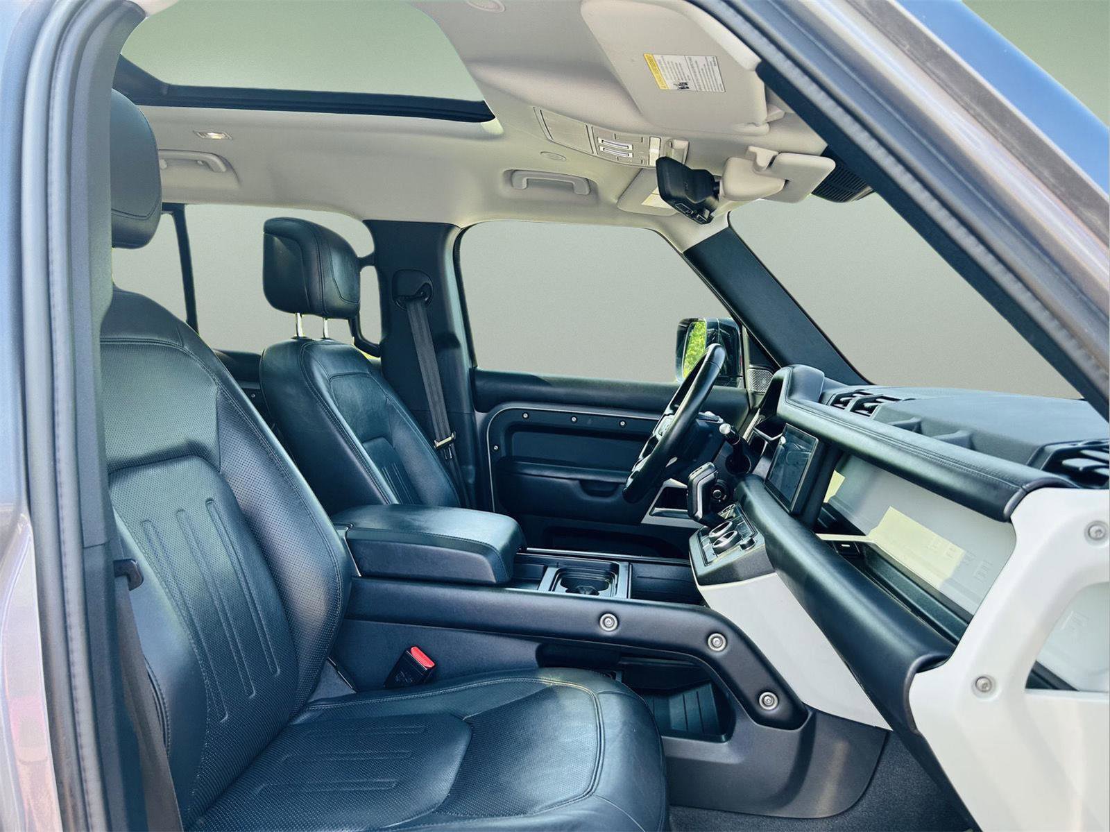 Used 2020 Land Rover Defender 110 HSE image 36