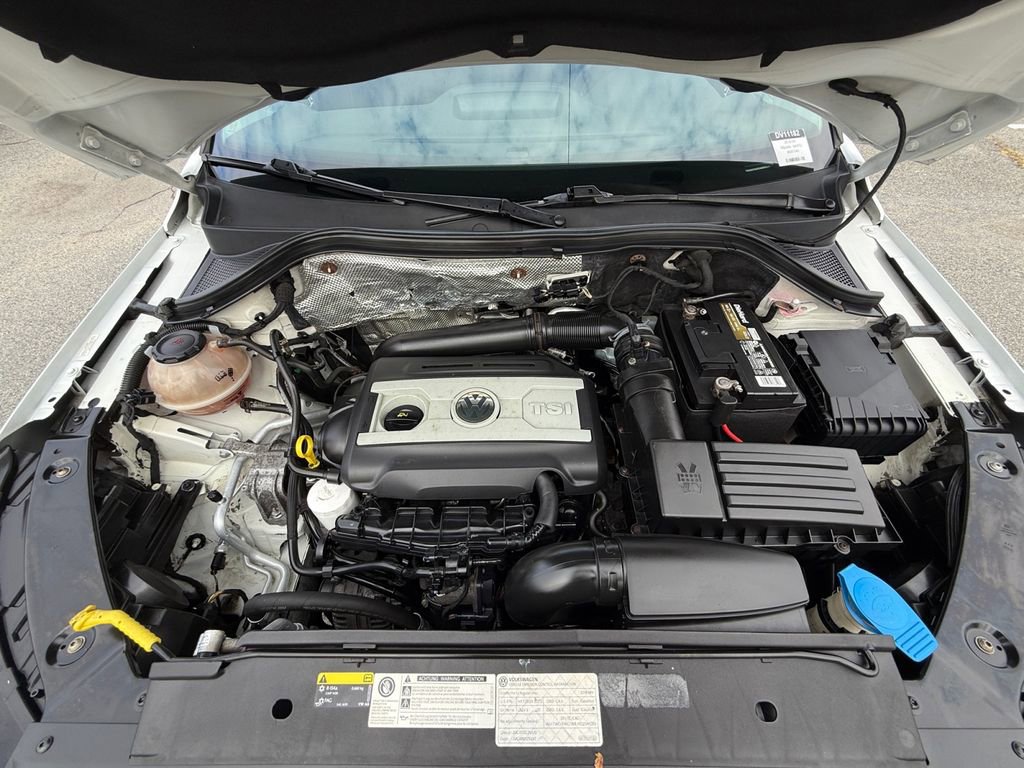 Used 2018 Volkswagen Tiguan Limited image 24