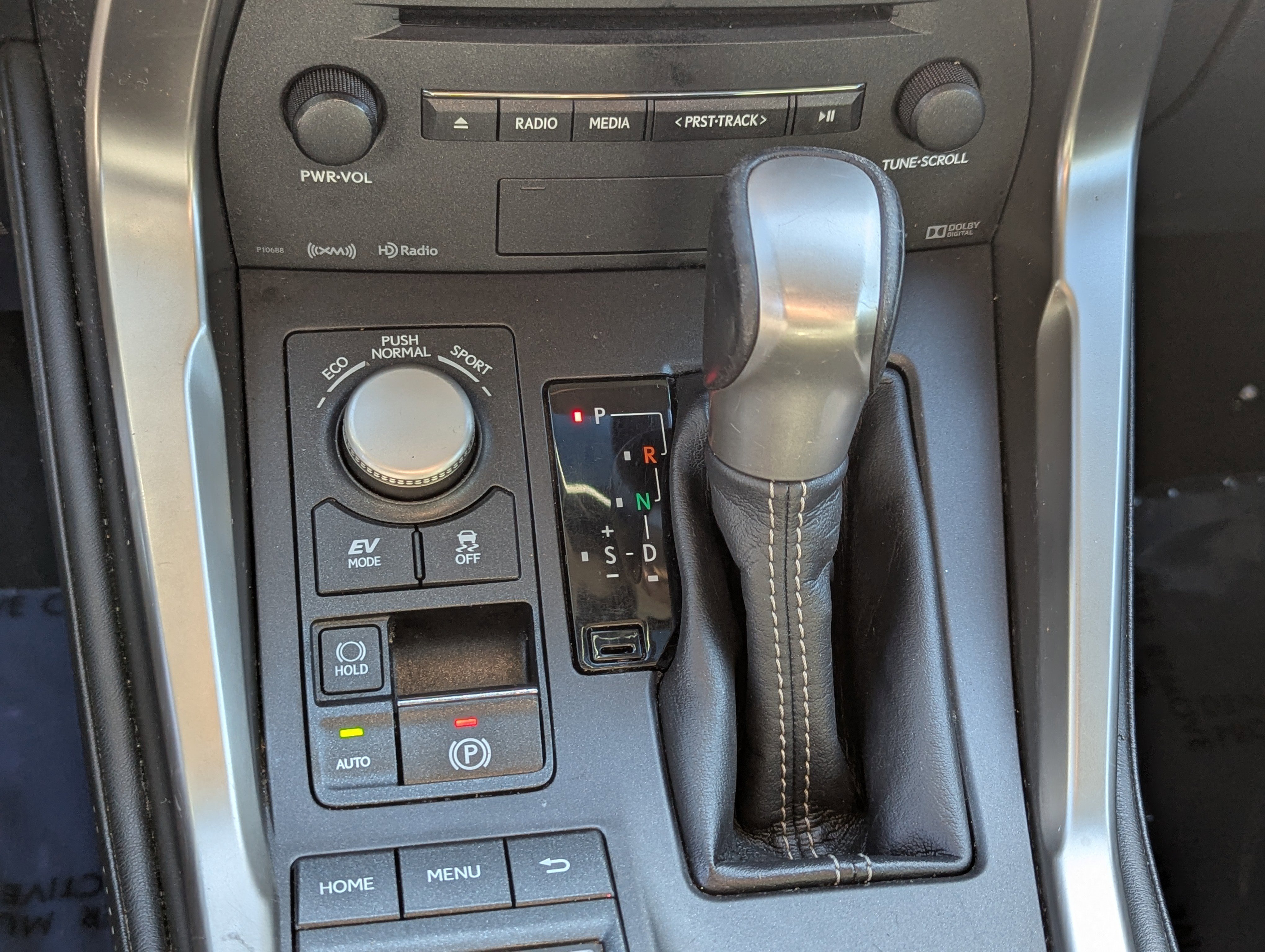 Used 2016 Lexus NX 300h AWD image 26