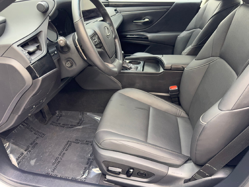 Used 2025 Lexus ES 300h w/ Premium Package FWD image 28