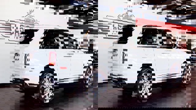 Used 2019 Rolls-Royce Cullinan image 11