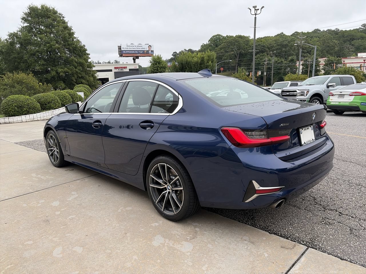 Used 2019 BMW 330i xDrive Sedan AWD/4WD image 6