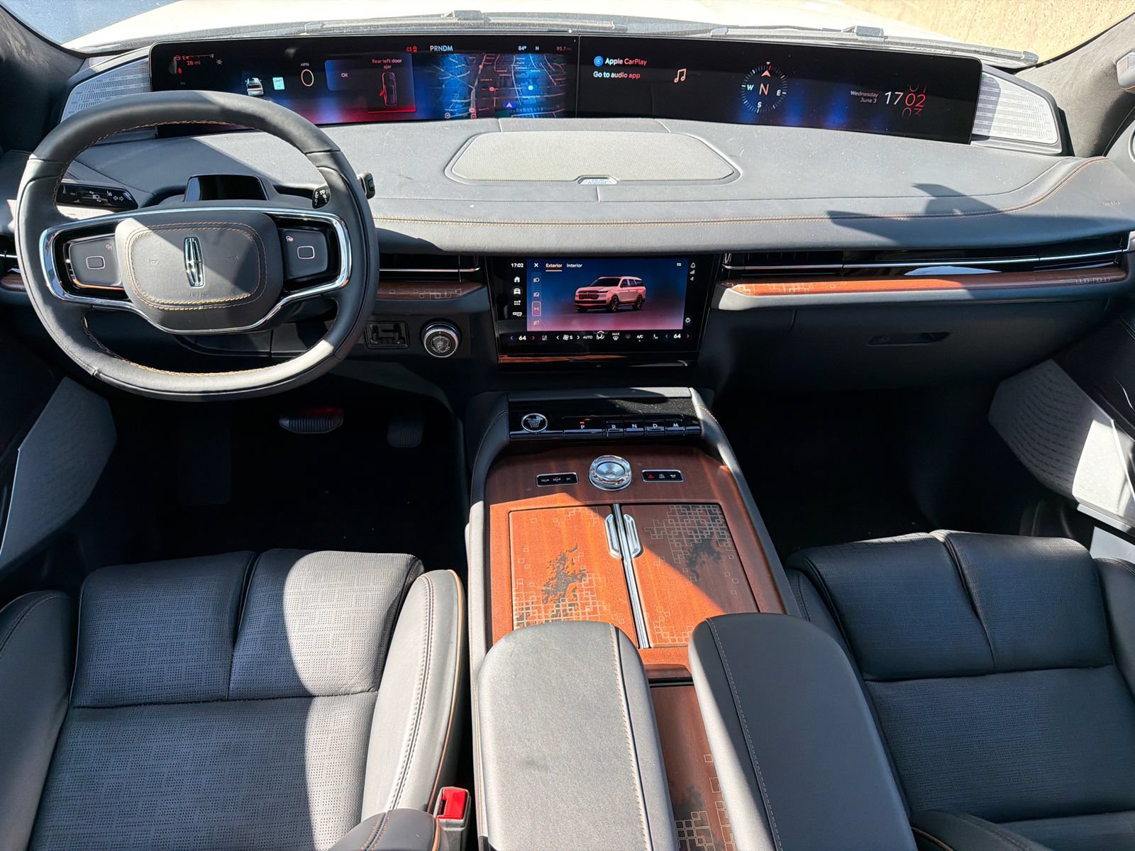 New 2026 Lincoln Navigator Black Label AWD/4WD image 21