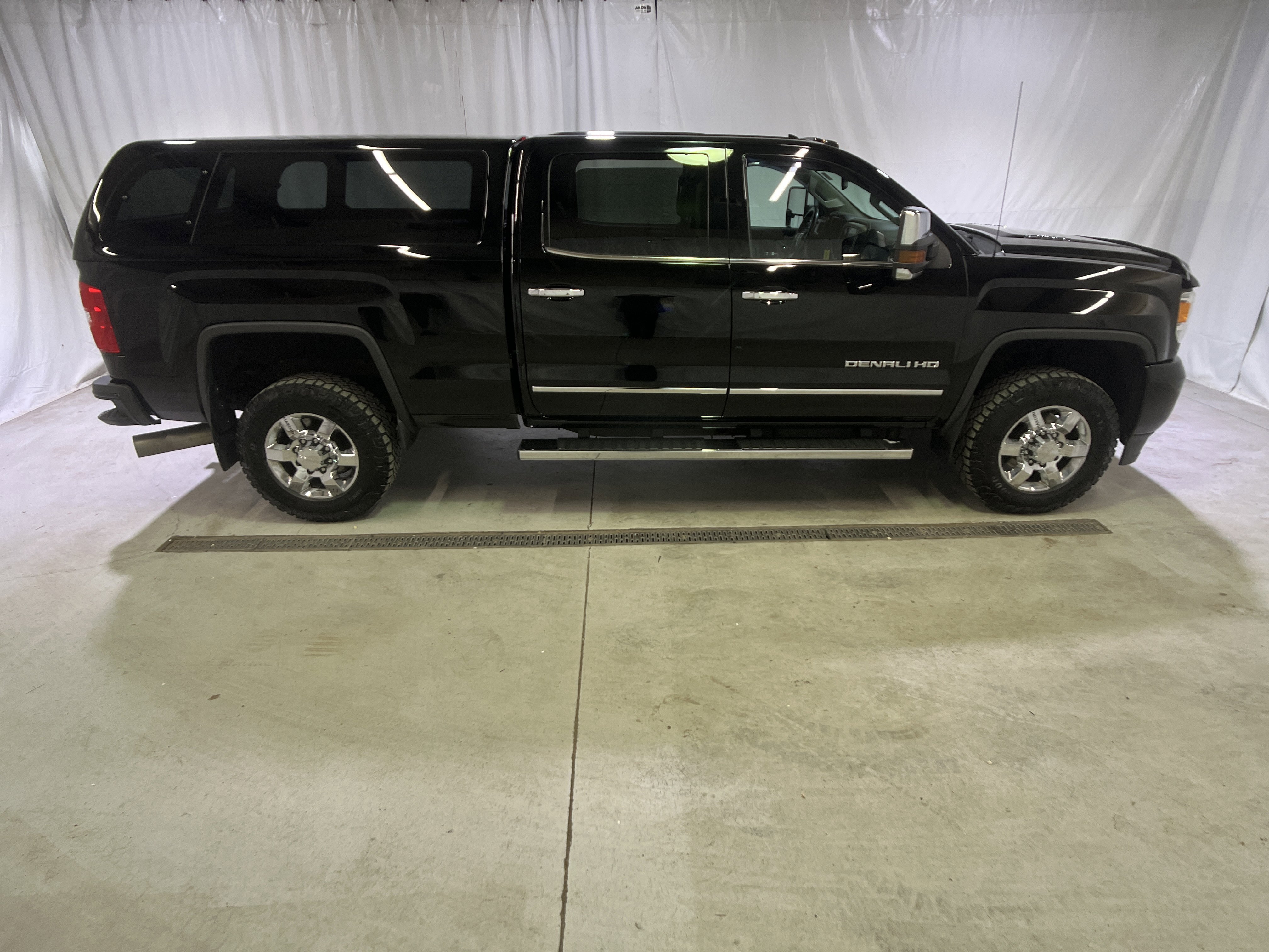 Used 2016 GMC Sierra 3500 Denali w/ Duramax Plus Package image 12