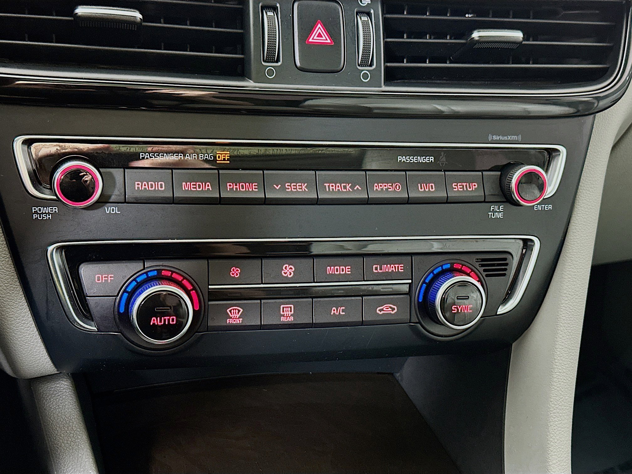 Used 2018 Kia Optima EX w/ Premium Package FWD image 15