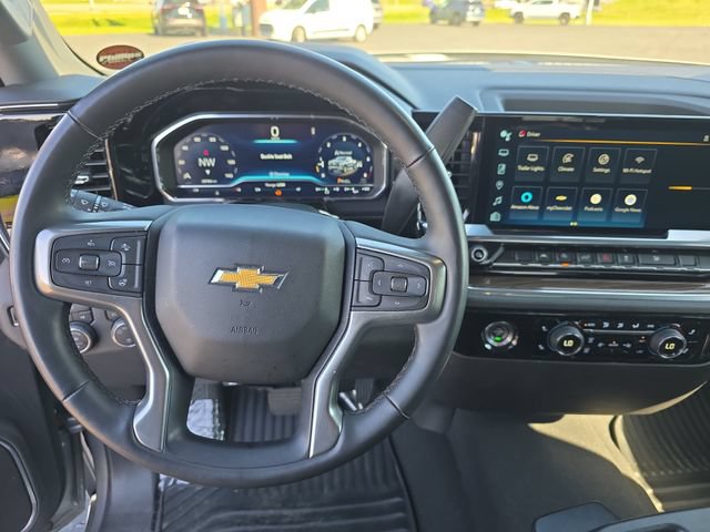 Used 2023 Chevrolet Silverado 1500 LT AWD/4WD image 13
