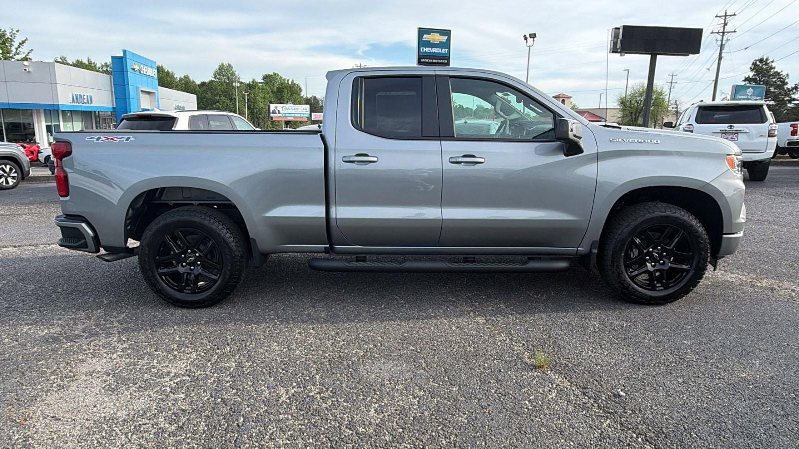 New 2026 Chevrolet Silverado 1500 RST w/ RST Select Package AWD/4WD image 4