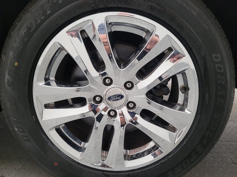 Used 2018 Ford Explorer XLT AWD/4WD image 31