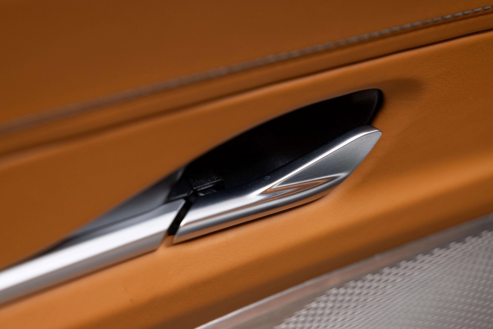New 2026 Aston Martin V8 Vantage Roadster image 35