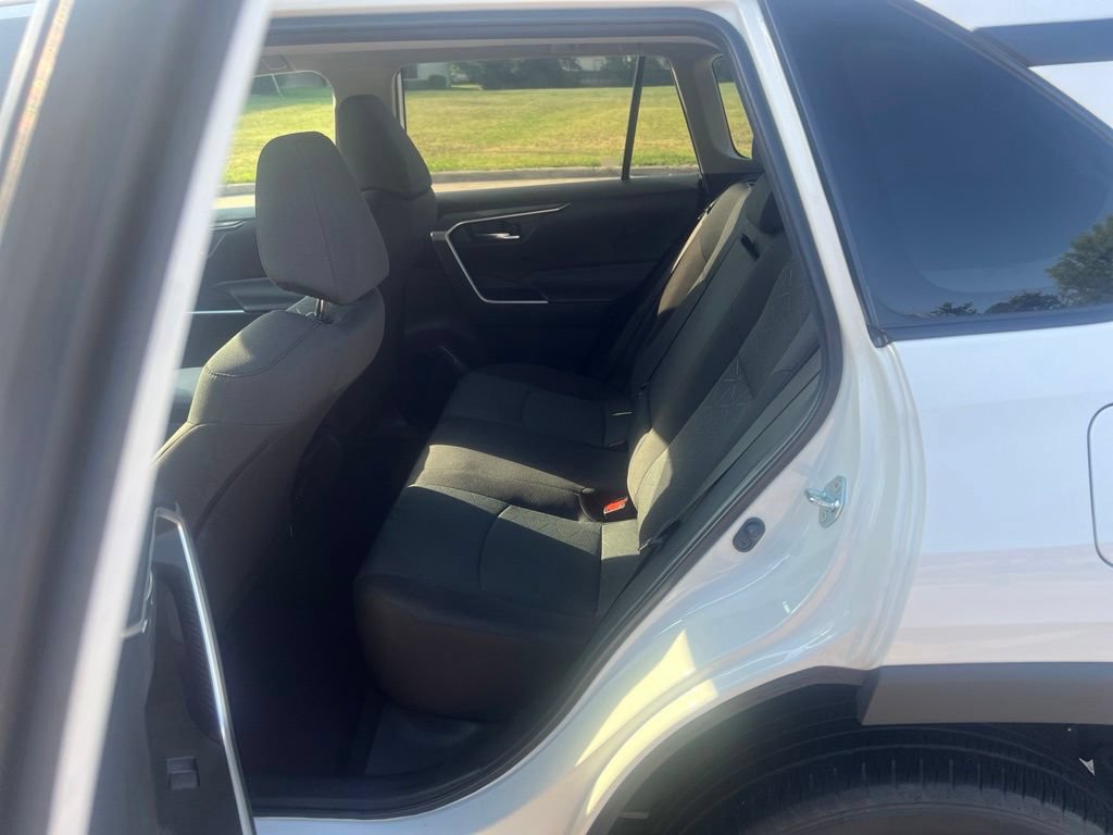 Used 2023 Toyota RAV4 XLE AWD/4WD image 6
