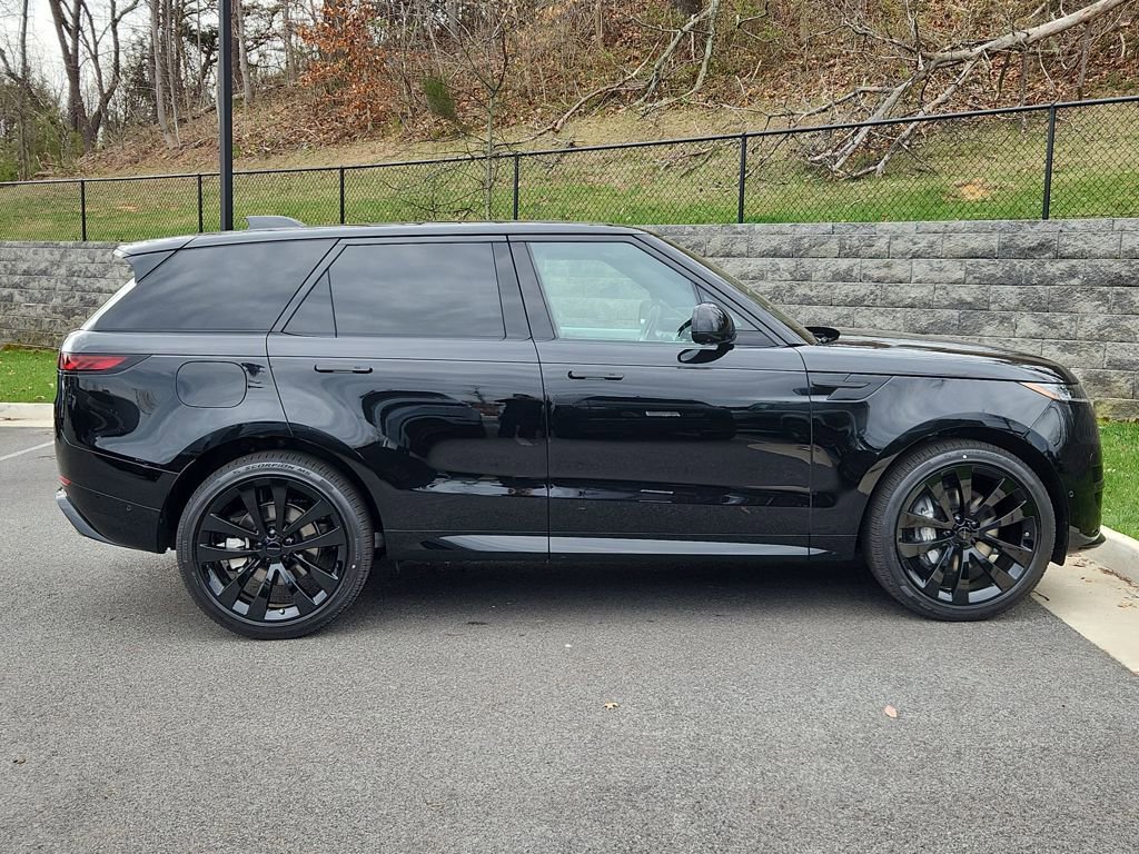 New 2026 Land Rover Range Rover Sport Dynamic SE AWD/4WD image 11
